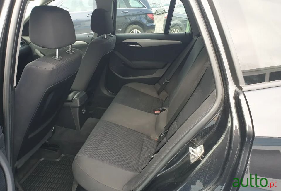 2010' BMW X1 photo #6