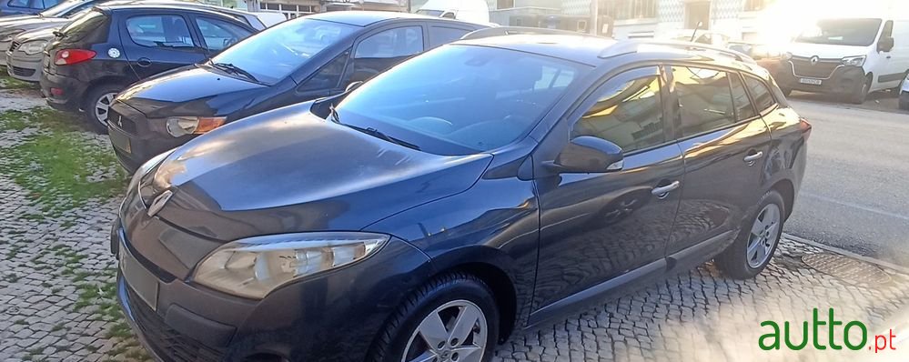 2010' Renault Mégane Sport Tourer photo #1