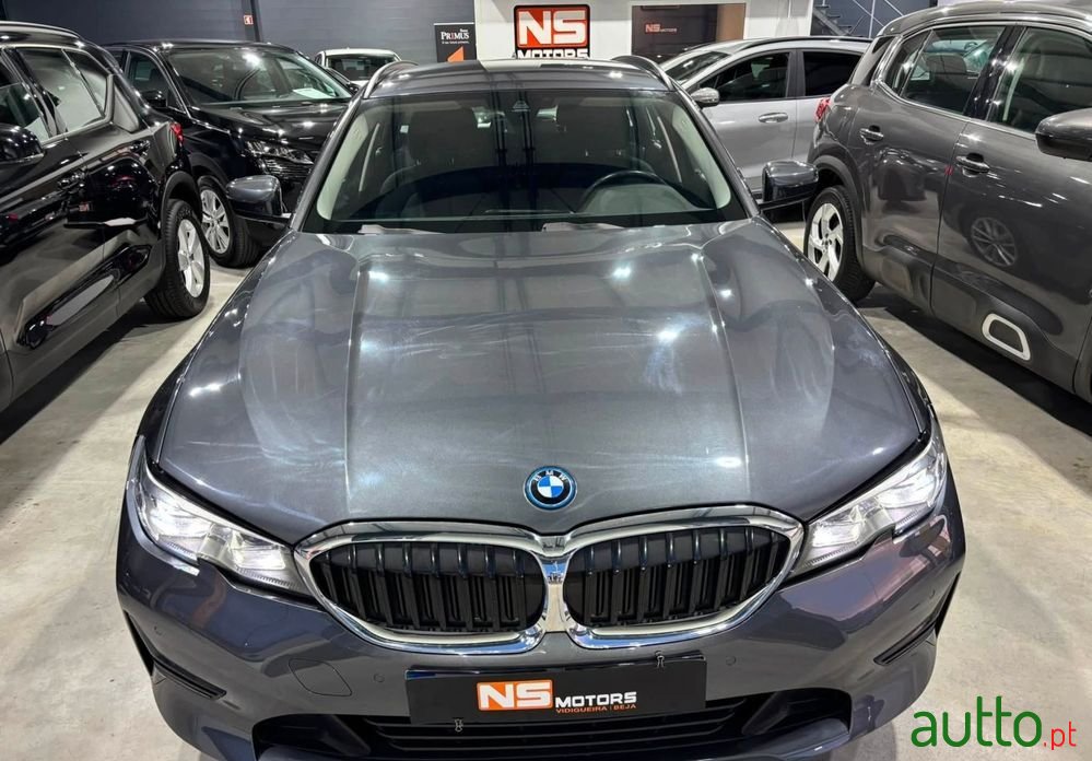 2022' BMW Série 3 photo #3