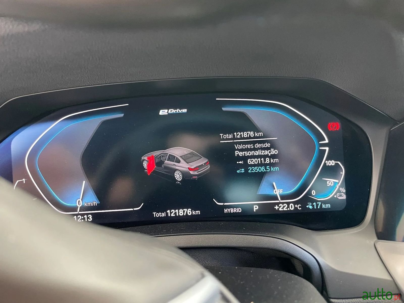 2019' BMW 330 photo #5