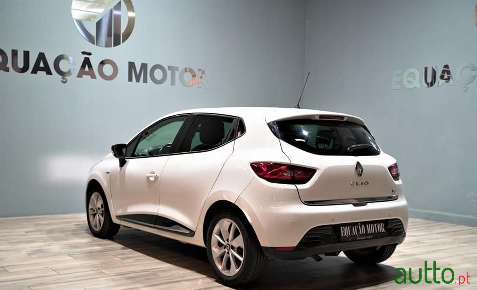 2016' Renault Clio photo #5