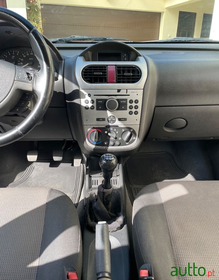 2005' Opel Corsa 1.3 Cdti Essentia photo #6