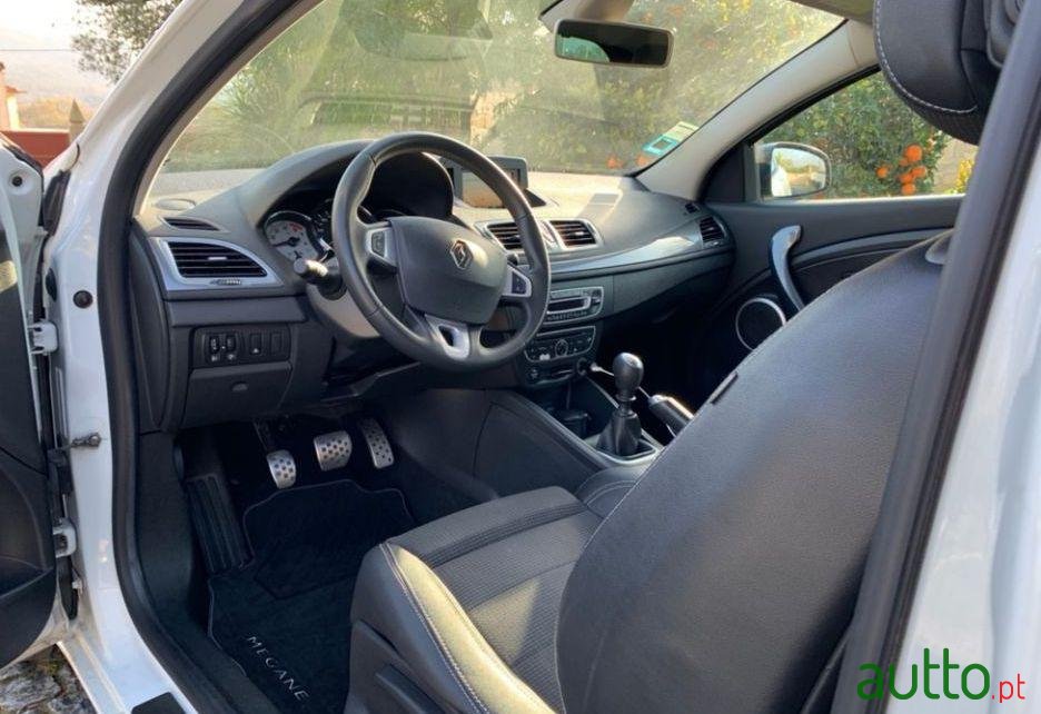2011' Renault Megane Gt-Line photo #4