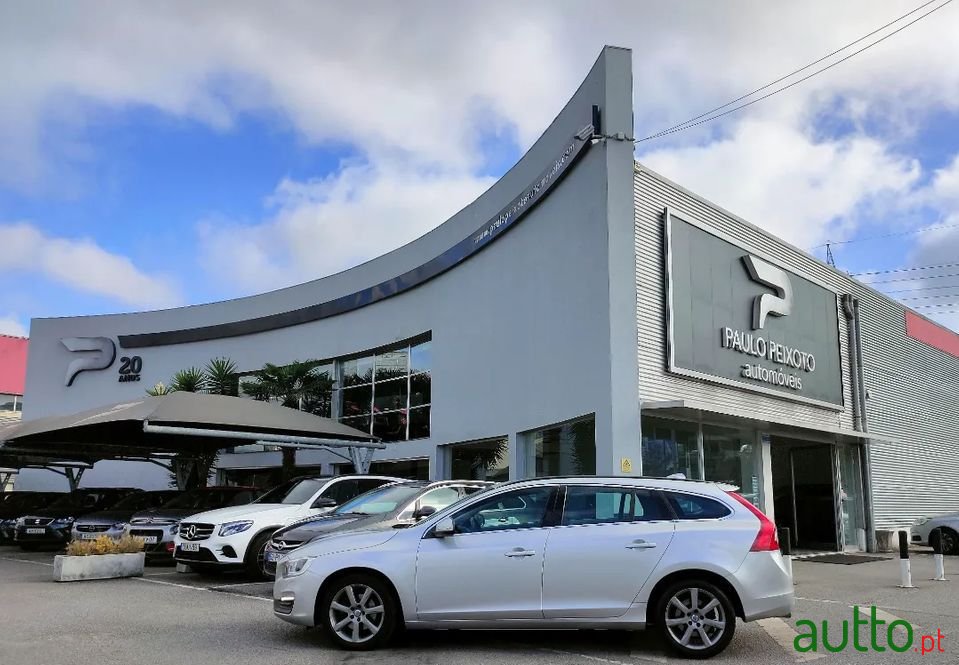 2015' Volvo V60 photo #6