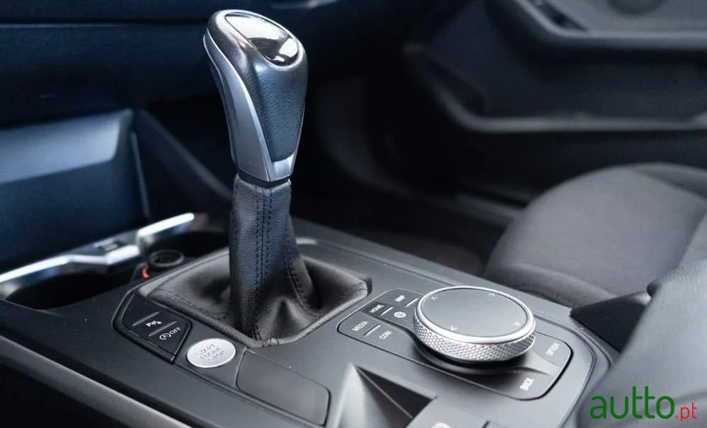 2020' BMW 116 D photo #6