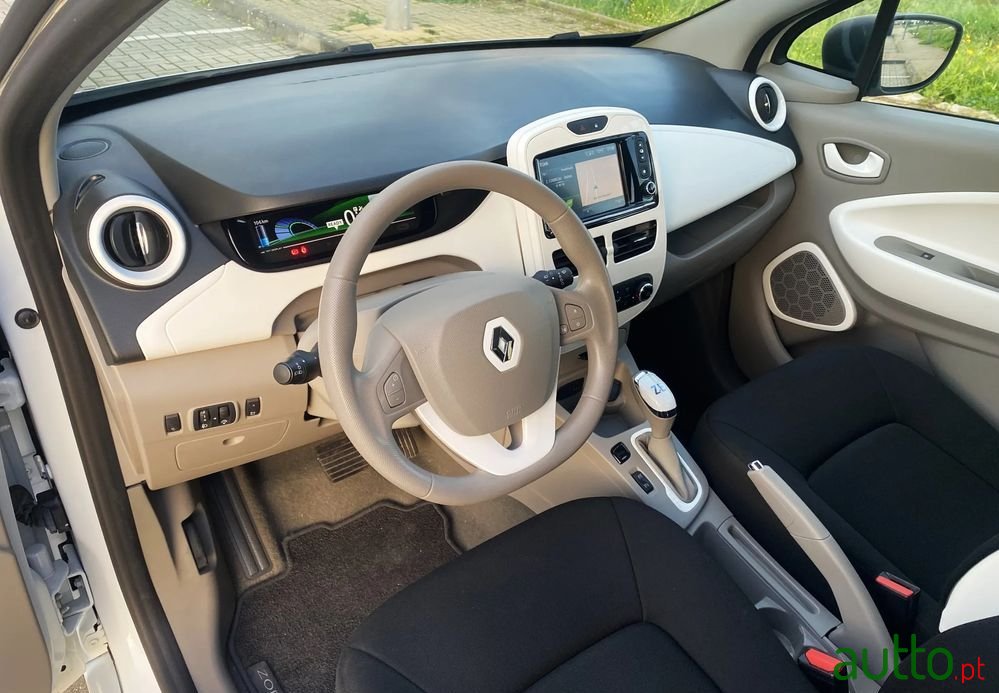 2018' Renault Zoe Life 40 photo #2