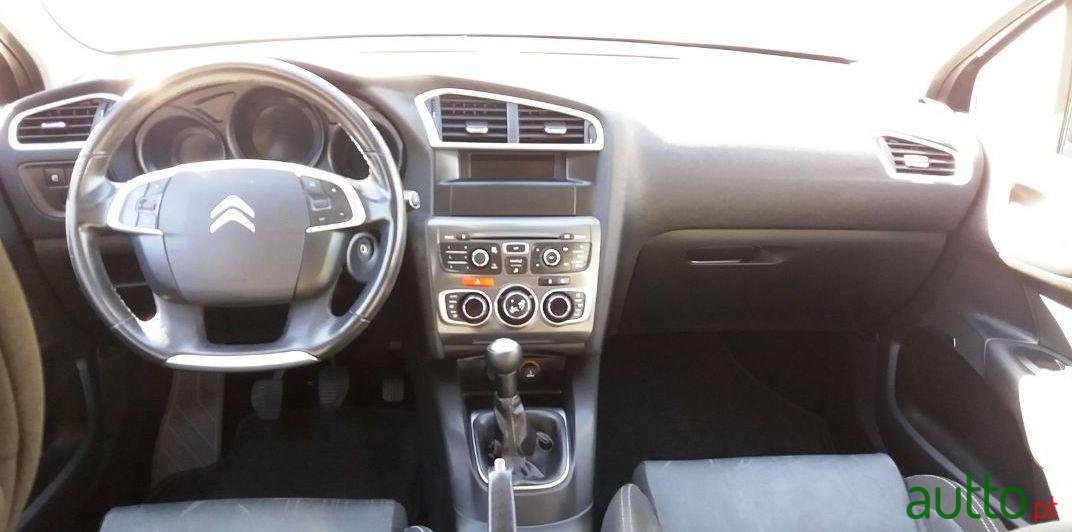 2013' Citroen C4 photo #1