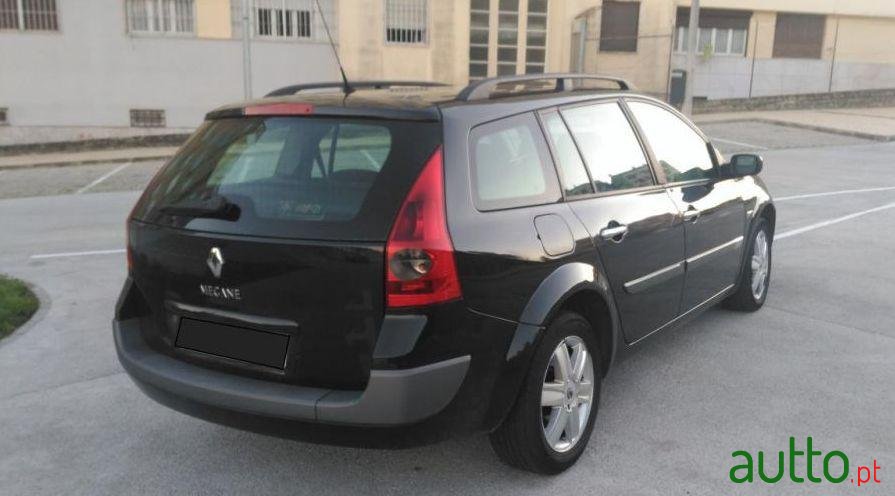 2005' Renault Megane Break photo #1