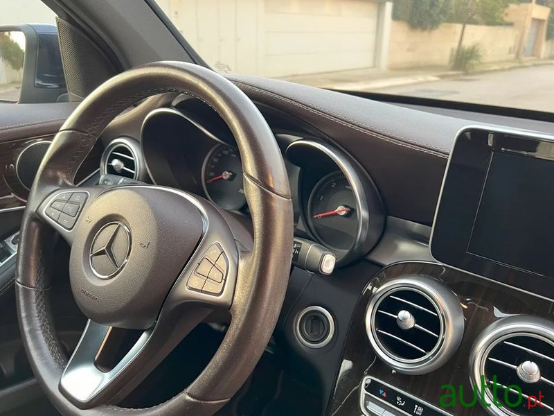 2018' Mercedes-Benz GLC 250 photo #5