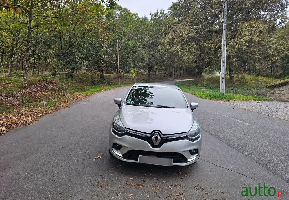 2019' Renault Clio photo #3