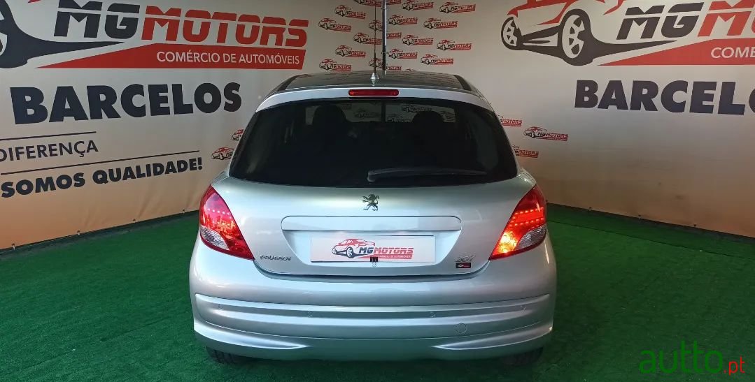 2010' Peugeot 207 photo #4