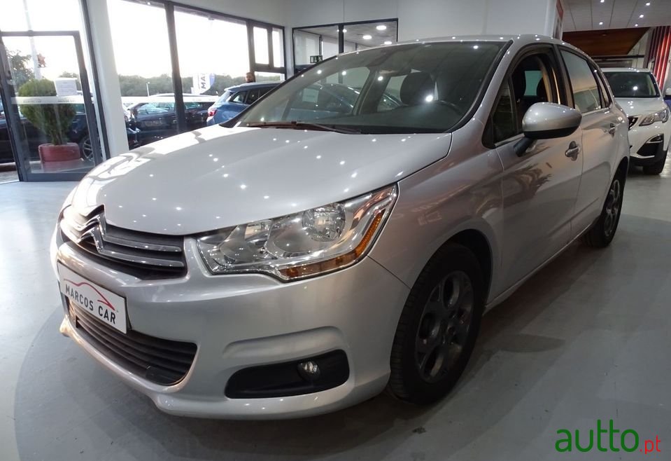 2014' Citroen C4 photo #3