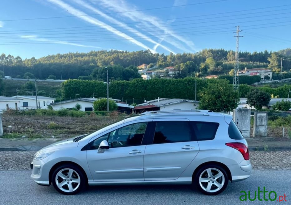 2008' Peugeot 308 Sw photo #3