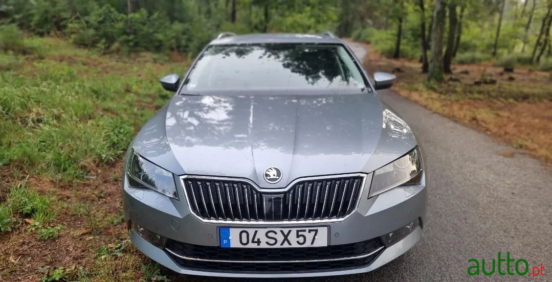 2017' Skoda Superb Break photo #2
