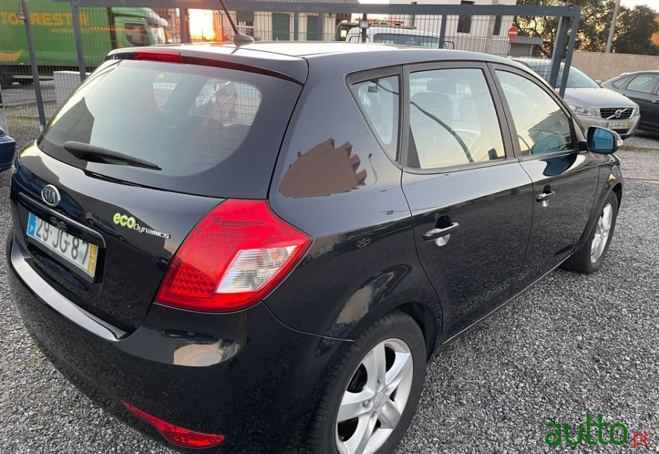 2010' Kia Ceed photo #6