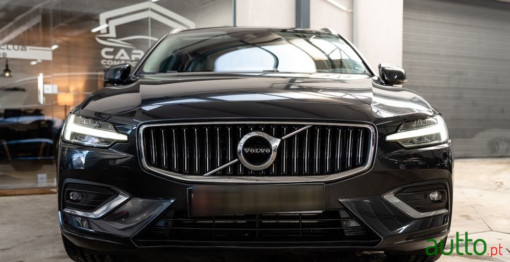 2018' Volvo V60 photo #3