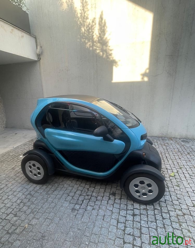 2017' Renault Twizy 80 Intens Blue photo #6