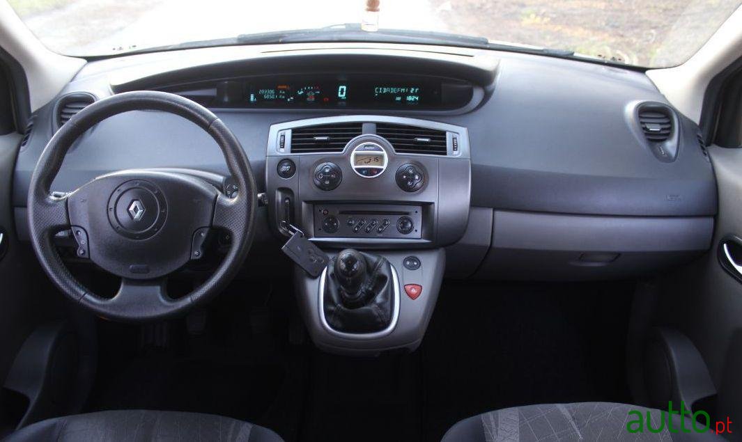 2006' Renault Scenic photo #4