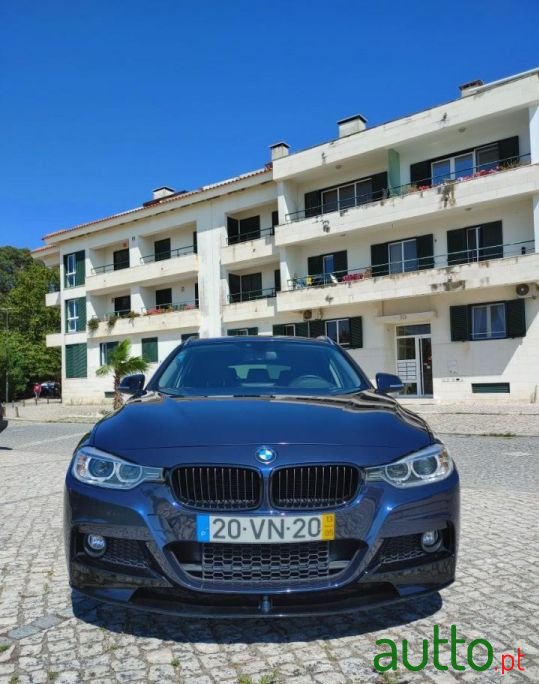 2013' BMW 320 photo #2