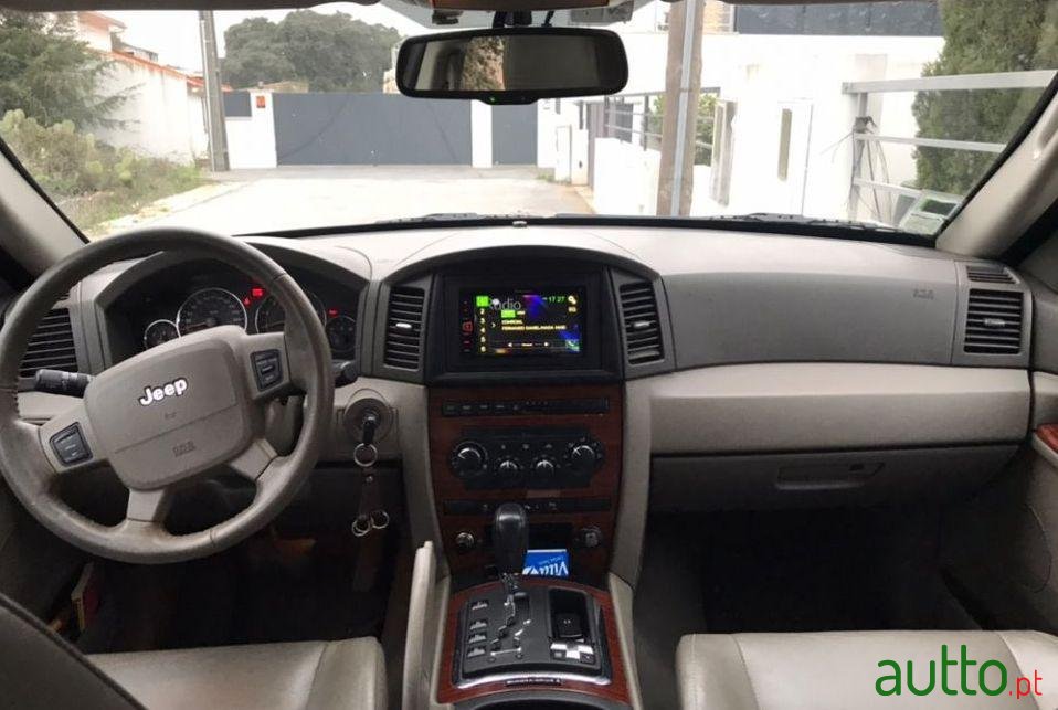 2006' Jeep Grand Cherokee Limited photo #3