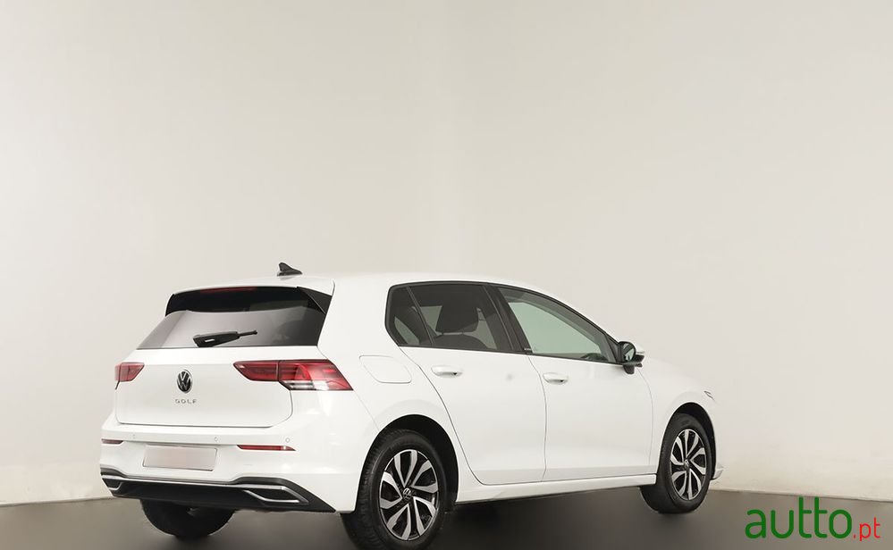 2021' Volkswagen Golf photo #4