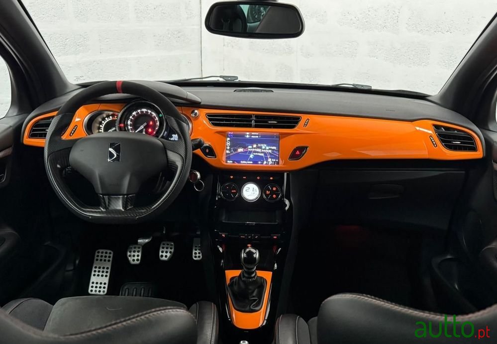 2015' DS Automobiles Ds3 photo #2