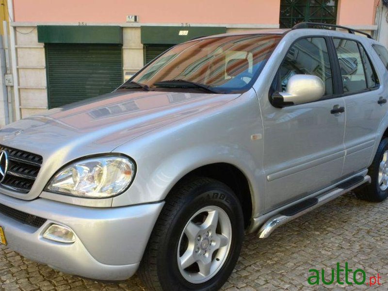 2001' Mercedes-Benz Ml-270 photo #1