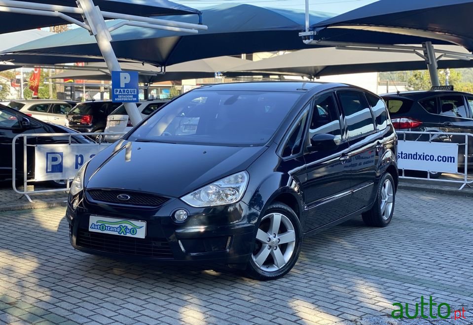 2010' Ford S-Max photo #1