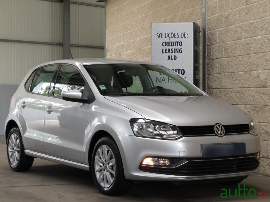 2017' Volkswagen Polo photo #6