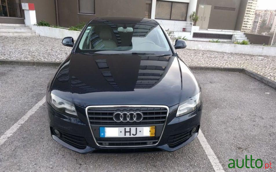 2009' Audi A4 2.0 Tdi photo #4