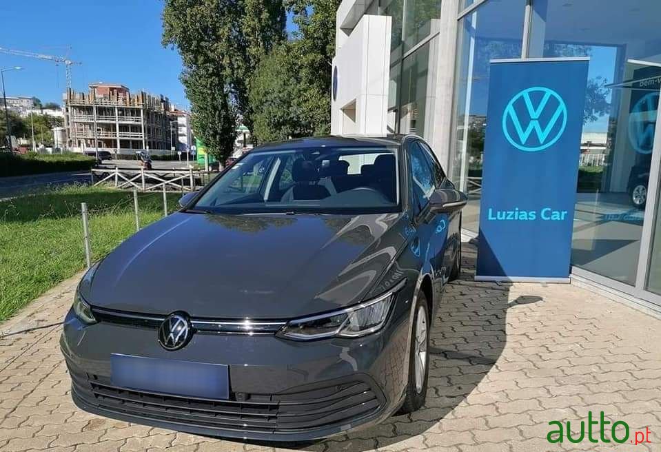 2022' Volkswagen Golf photo #1