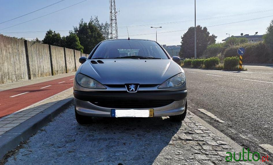 2002' Peugeot 206 photo #2
