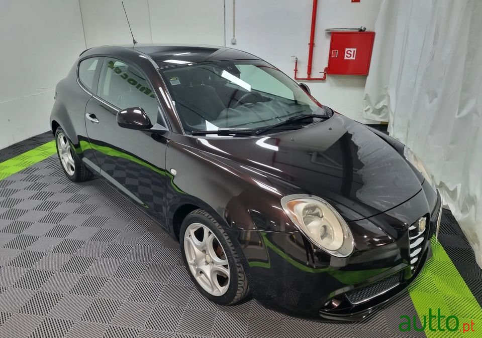 2010' Alfa Romeo MiTo photo #3