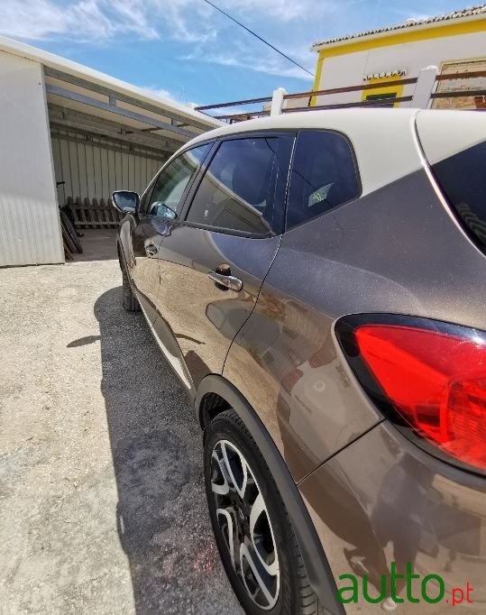 2014' Renault Captur photo #5