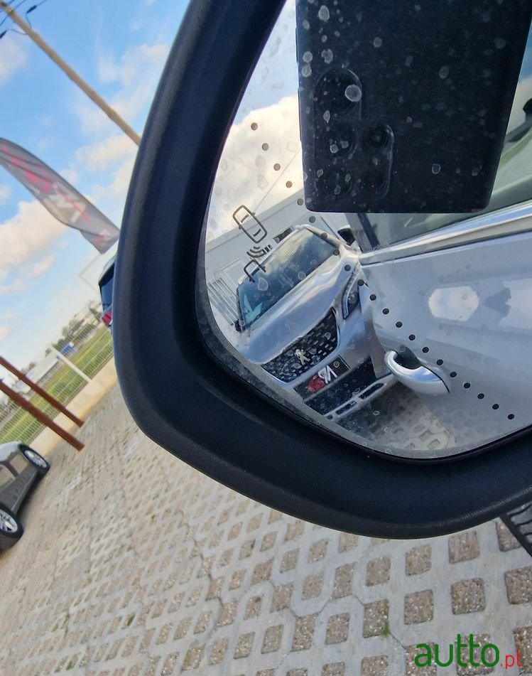 2018' Renault Talisman Sport Tourer photo #5