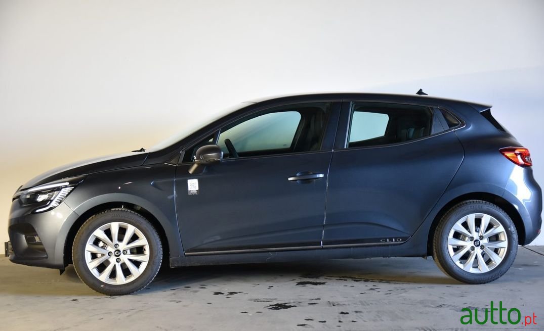 2022' Renault Clio photo #4