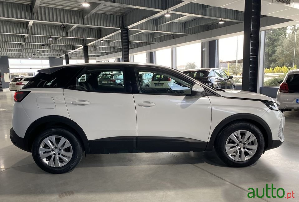 2021' Peugeot 3008 photo #5