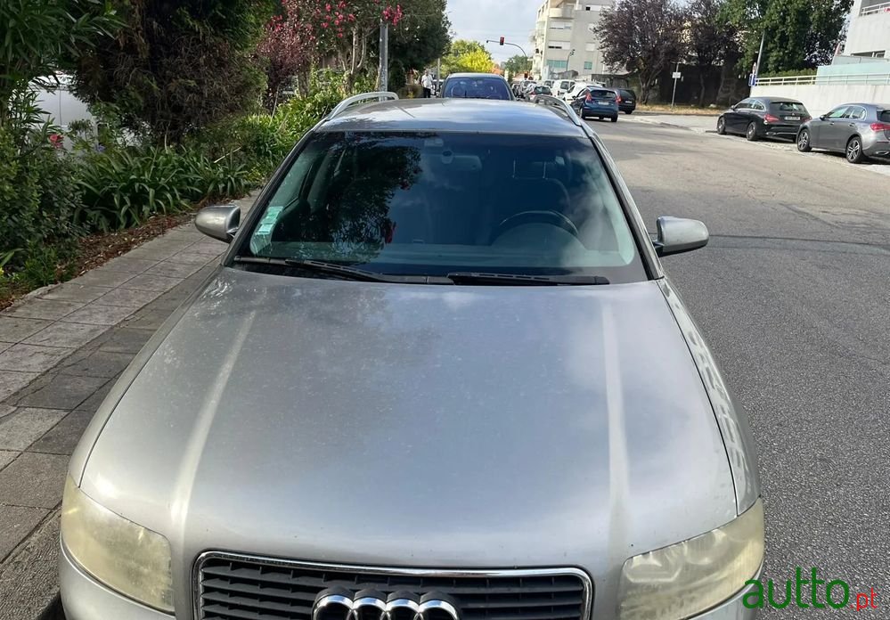 2003' Audi A4 Avant photo #2