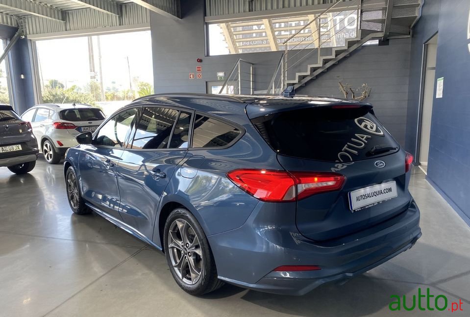 2021' Ford Focus Sw photo #3