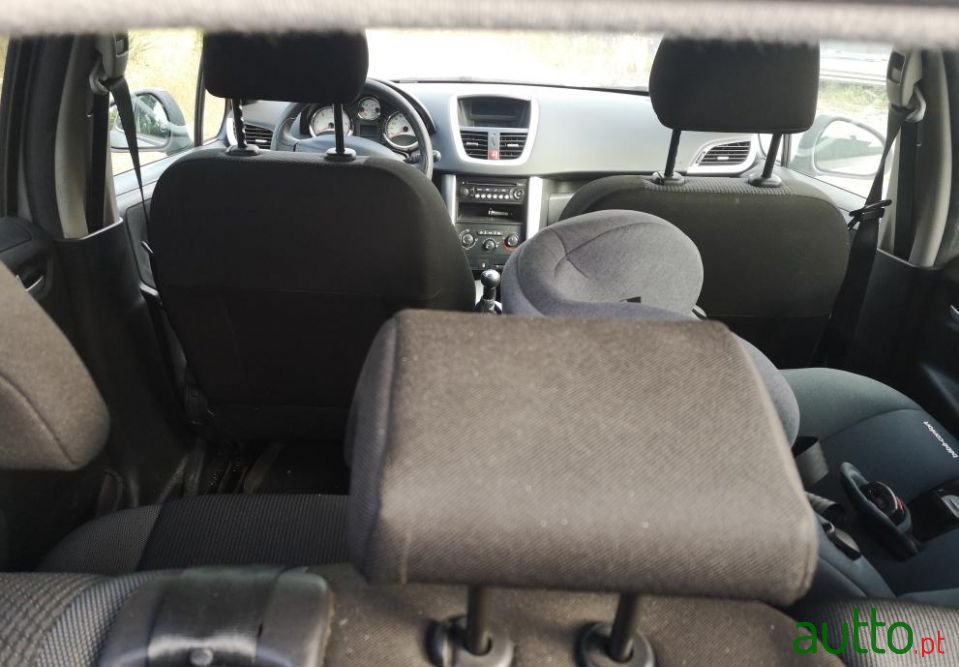 2011' Peugeot 207 photo #4