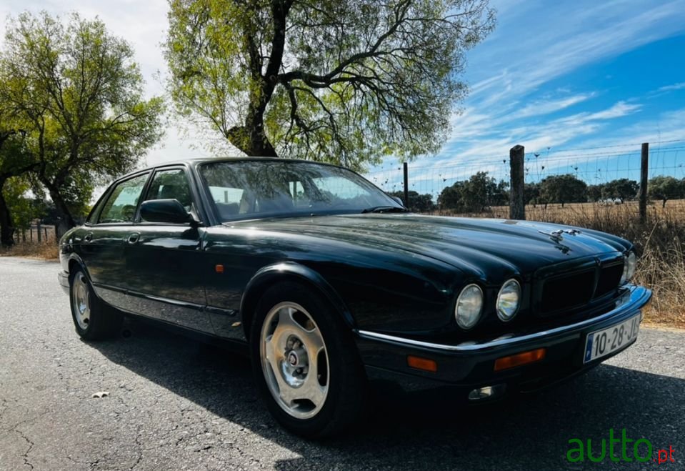 1997' Jaguar XJR photo #1