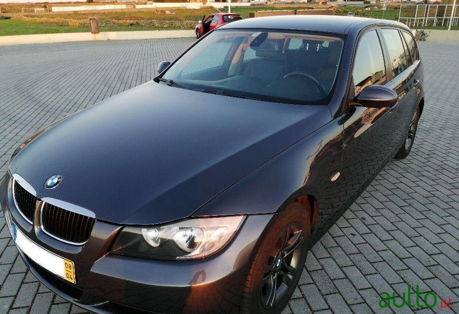 2008' BMW 318 D Touring photo #2