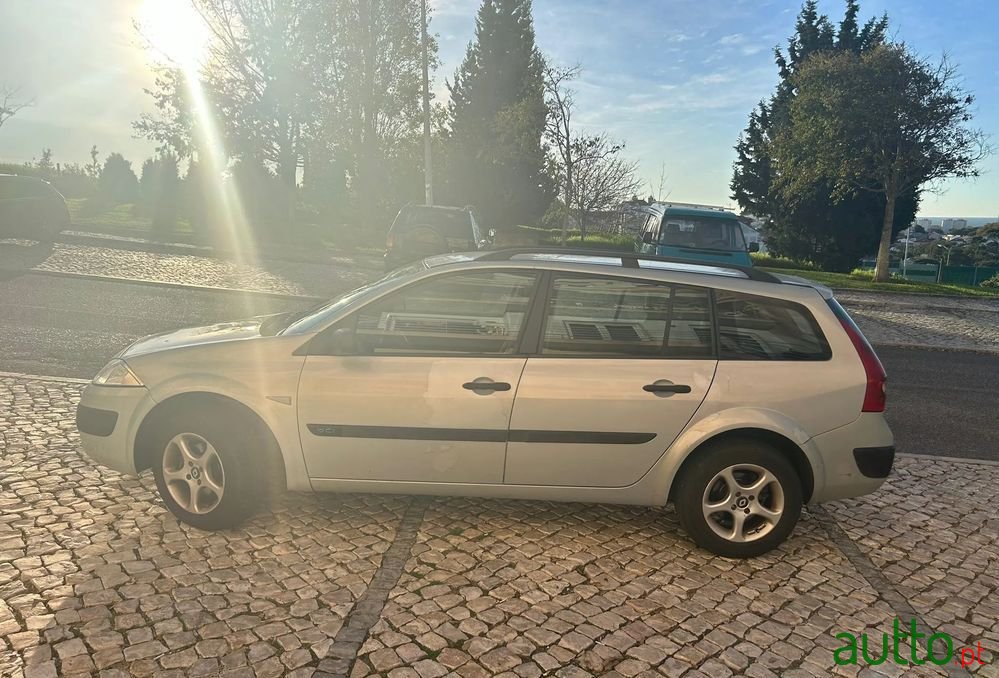 2004' Renault Megane Break photo #3
