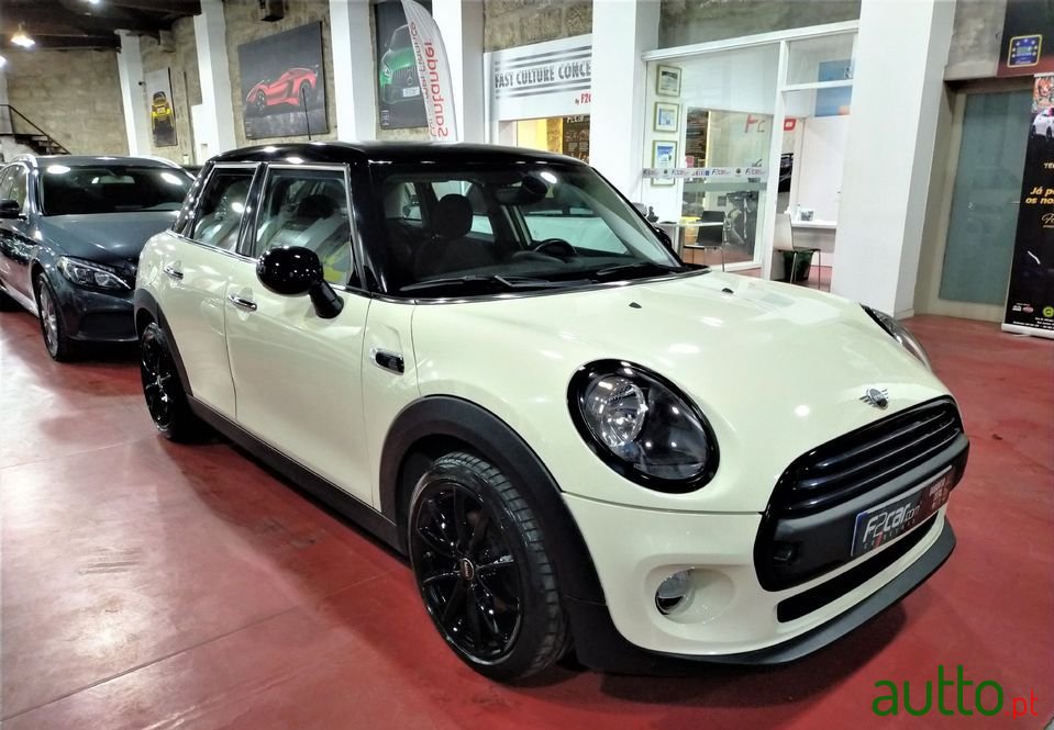 2019' MINI One photo #4