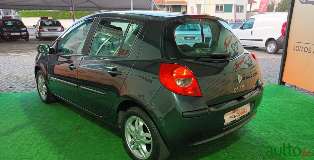 2006' Renault Clio photo #6