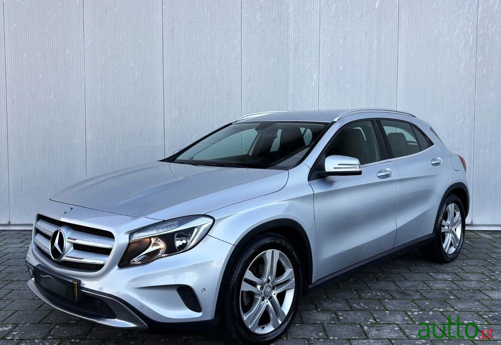 2015' Mercedes-Benz Classe Gla photo #1