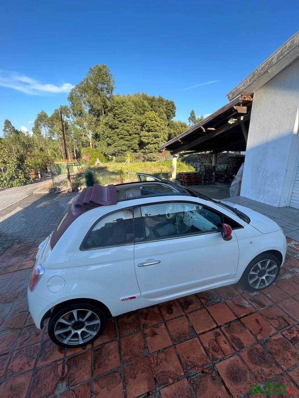 2010' Fiat 500C photo #1