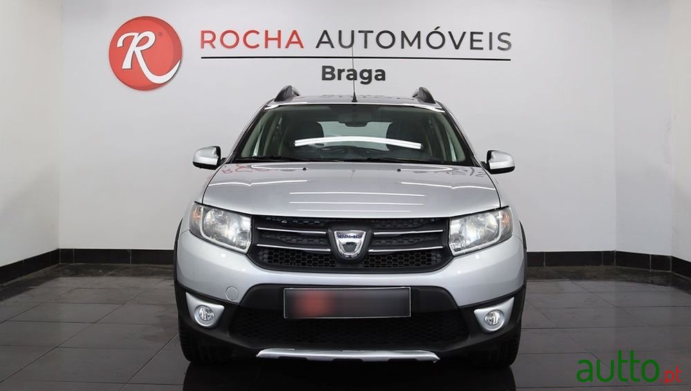 2014' Dacia Sandero Stepway photo #2