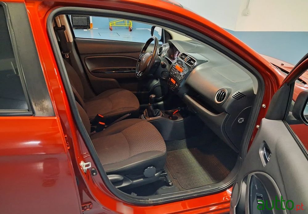 2019' Mitsubishi Space Star photo #5