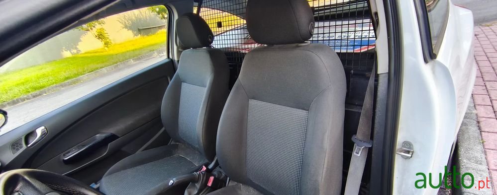 2013' Opel Corsa photo #5